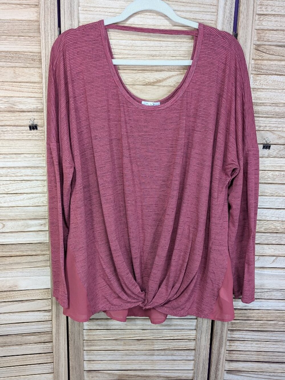 Maurices Long Sleeve Twist-Front Top in Dusty Rose Size 3